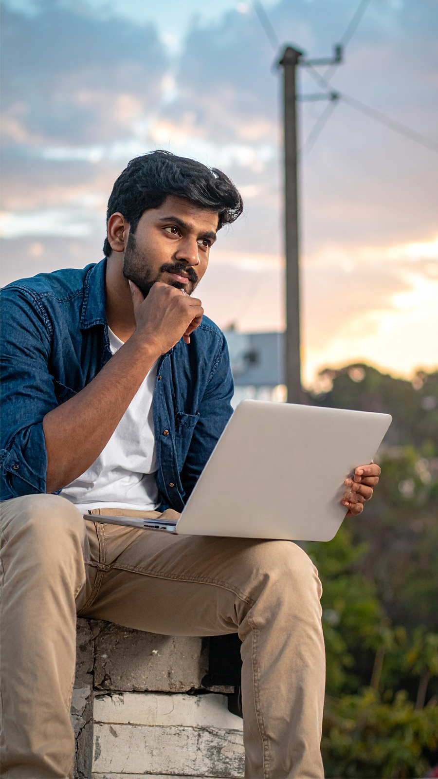 insurance-advisor-kaise-bane-skills-training-needed.html